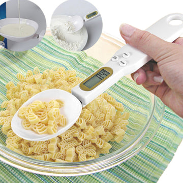 Electronic measuring spoon for weighing food